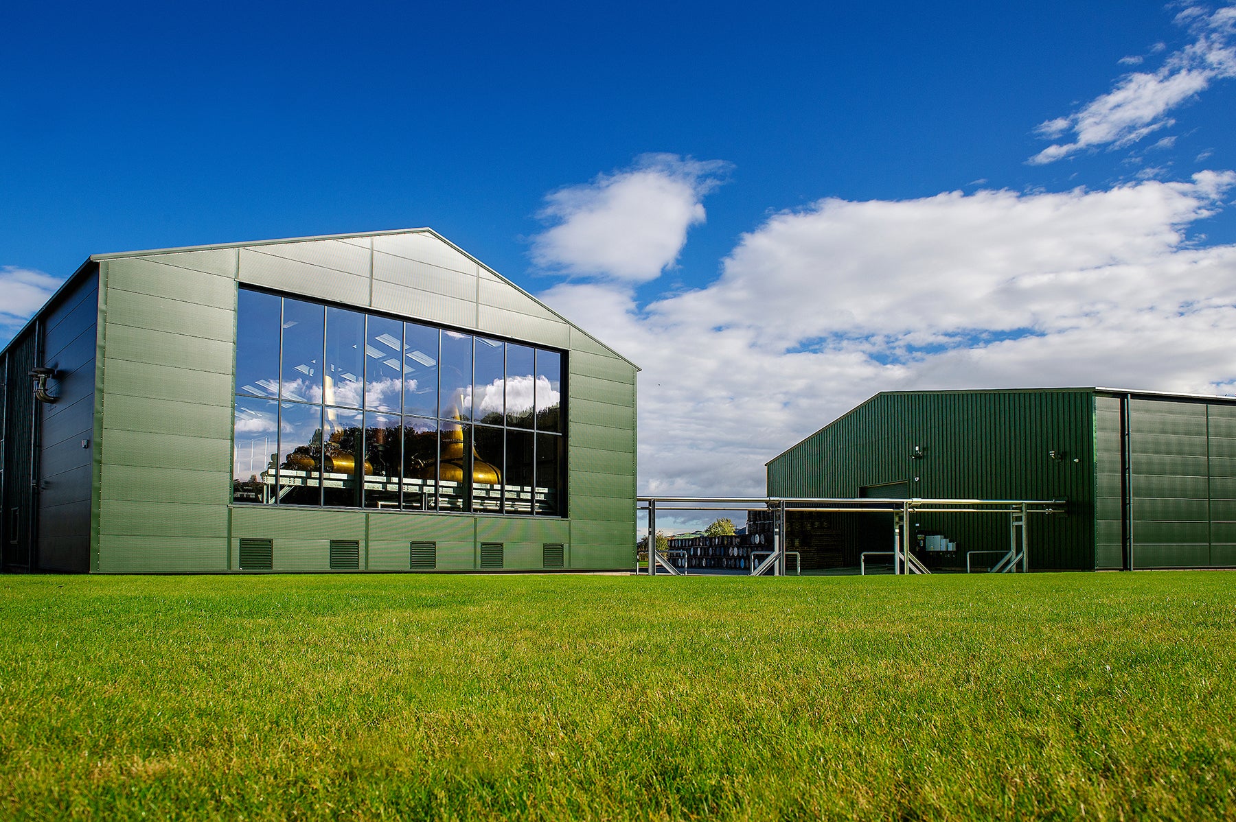 Aberargie building showing the whisky stills
